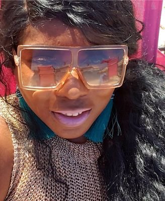 🇻🇮🇰🇳🇧🇧🌴| Media host 🎧🎤
Travel Advisor #CaribbeanRunnings 89.3 ATL IG/FB @redcarpetshelley