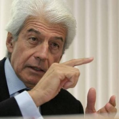 Empresario, ex Senador y ex Presidente de Confiep