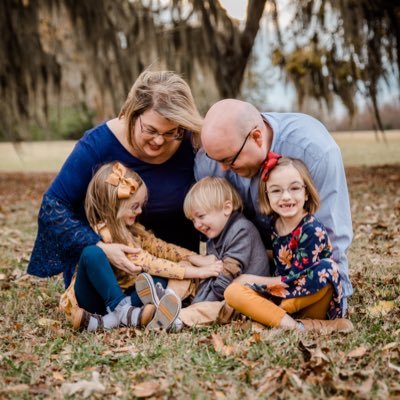 Christ follower, wife to @jmholmes77, mom to 3.