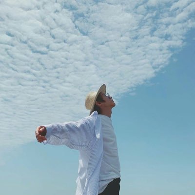 r3njunn's profile picture. 