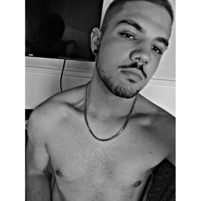 siempre voy a ser mejor que todos, no me interesa lo que digan o lo mal que pueda hacer las cosas. dea