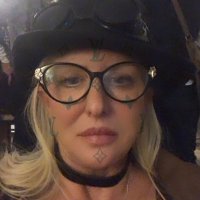Vivien Amor (@vivien14279667) 's Twitter Profile