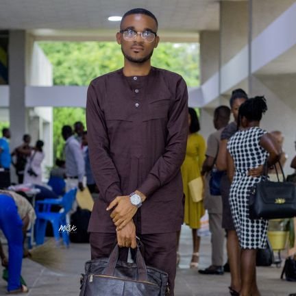 EdemDotse's profile picture. Oral Health enthusiast🦷// Medical biochemist and molecular biologist 🧬🔬//Futurist🔮