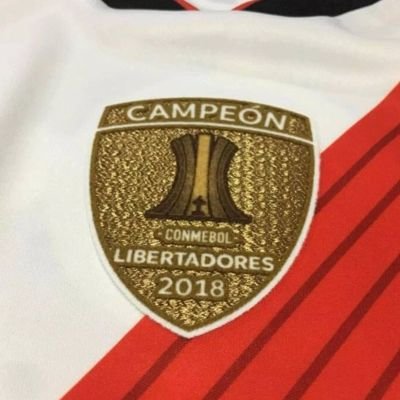 Esposo. Padre. Hijo. Hermano. Amigo. Fanático. Licenciado. Profesor.