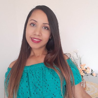 Oi pessoal, me chamo Andréa Carvalho e gosto muito de trazer vídeos de diversos assuntos para vocês no meu canal no YouTube