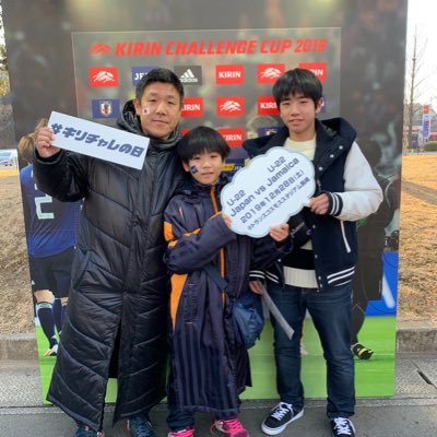 zM1rSZYbtL2tQeR's profile picture. 