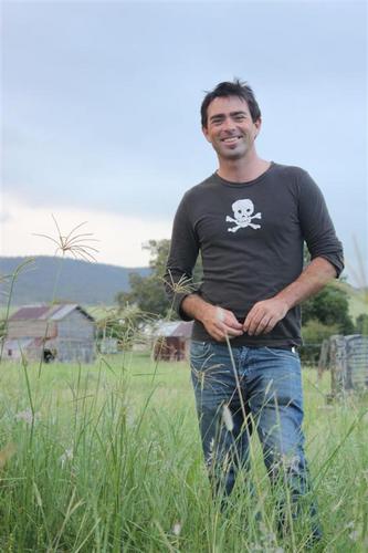 Albeyond's profile picture. Just another punk in the ring.