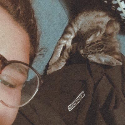 arynnovak's profile picture. twitter deleted my account so I made a new one.