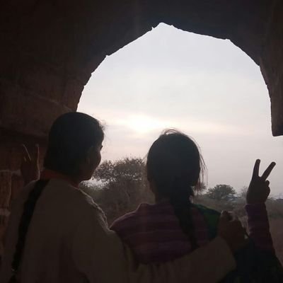 Shabnamkh7's profile picture. 