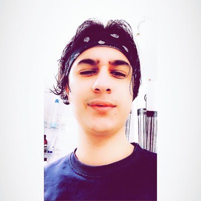 criss86151674's profile picture. LE BG