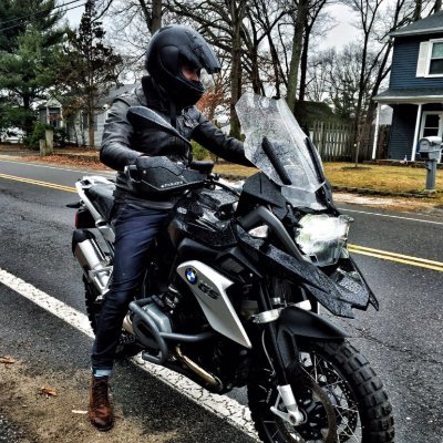 ckcorvette's profile picture. El socialismo es como una trampa para ratones, funciona porque el ratón no entiende por qué el queso es gratis.