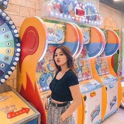 Sadgiiiiirll's profile picture. Hurt in private, Heal in silence, Shine in public✨