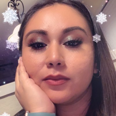 Alijandra91's profile picture. all you need is love ❤️