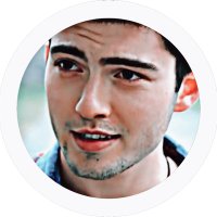 DEREK. (@howlinghale) 's Twitter Profile
