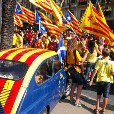 El #600Independent contribueix a portar arreu la #RepúblicaCatalana 🚙 //*// 🎗Més fer i menys malparlar #elpoderdelpoble 600independent@gmail.com