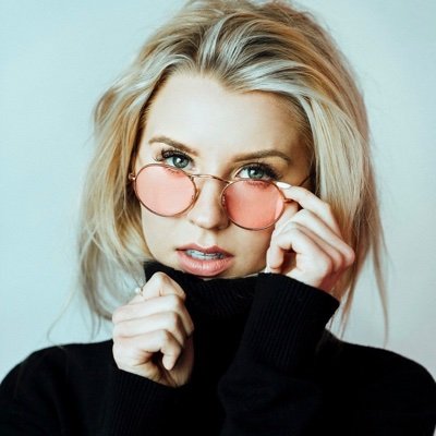 Singer ⭐️ Songwriter ⭐️ Pop Music ⭐️ Team Tiff Business Inquiries: mgmt@TiffanyHoughton.com “Better Without A Sweater” Out now! Click to stream👇🏻