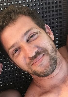 PTFÓBICO, ANTI COMUNISTA, FEMINISTOFÓBICO.
POLITICAMENTE CORRETO É 1 CARVALHO.
A FAVOR DO ABORTO QDO PAI E MÃE FOREM DO MESMO SEXO
favor n me colocar em grupos