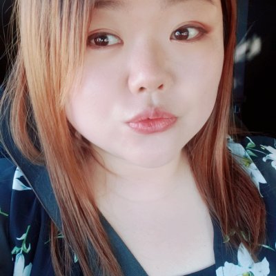 S2SMJS's profile picture. Associate designer/Freelance highend dress designer