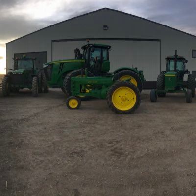 Family farmer in SE South Dakota, growing soybeans, corn, wheat and cattle. no-till, cover crop, soil health, jackrabbit football