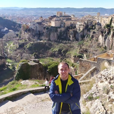 Mestre de música a l'escola Forallac.
Membre de la SUAMO.
Aficionat al esports de muntanya: mountain bike, esquí...
Apassionat de la gastronomia tradiconal.