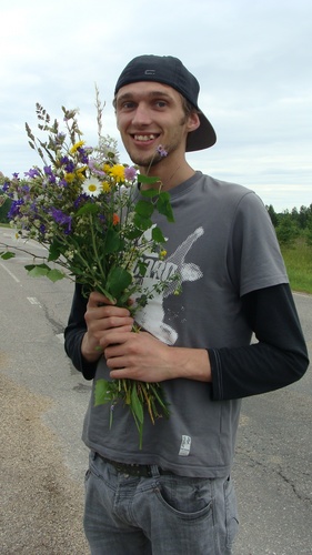 rozhels's profile picture. 