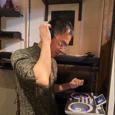Self-taught web developer, tweeting what I learned about web dev each day.