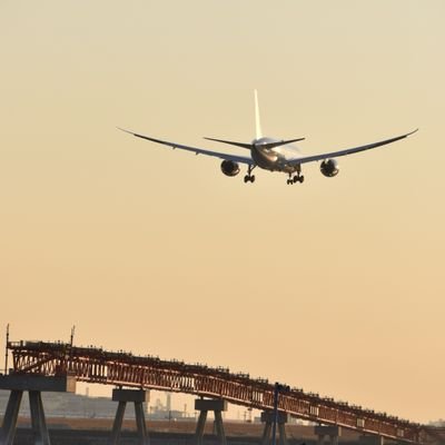 相鉄和田町沿線民
飛行機、乗り鉄、旅行、カメラが趣味   
 ネタ鉄は引退　

会社員