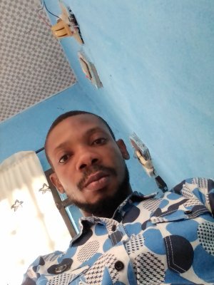 A marketer and instructor.
