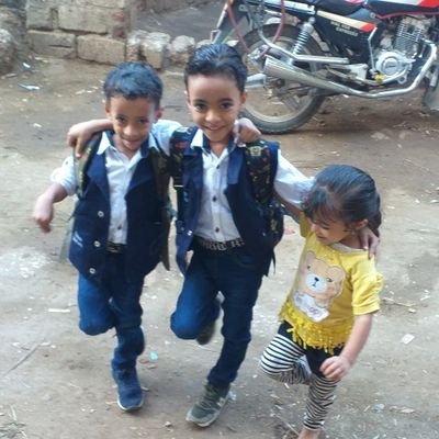 وما نيل المطالب بالتمني
ولكن تأخذ الدنيا (الغلأبة)