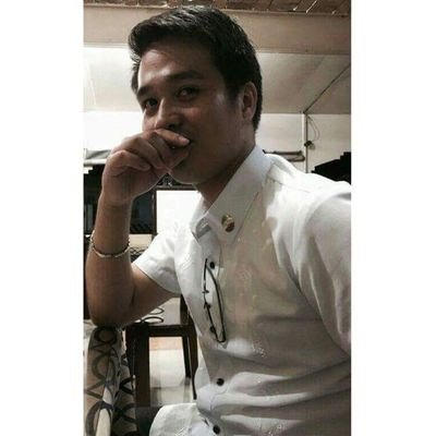 SongHyunGun27's profile picture. Travelling to Your own past, will makes it your future and your former present becomes your past which you cannot change it anymore,

-Smulk