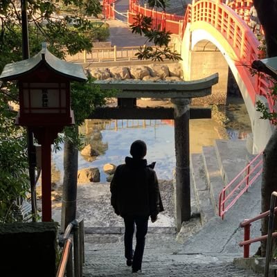 北九州で整備学生と人の車に燃料を注ぐお手伝いを卒業し福岡でT社の整備士を始めてそろそろ2年の22。(たまに鹿児島帰ります)
鹿児島→北九州→福岡
Z33→F32 428i