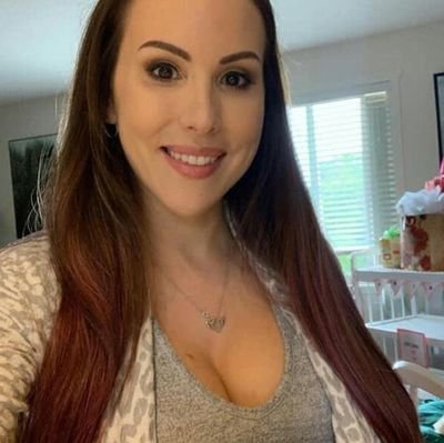 Lina51007257's profile picture. I believe in love