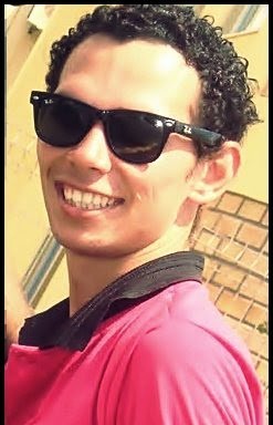 Sou só mais alguém pensando no que ser.
Já mudei várias vezes de opinião.
Entre ser ou não ser.
Ir ou não ir.
Gostar ou odiar.
“Tenho amor incondicional.