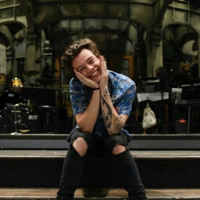 ecstacieshes's profile picture. still waiting @onedirection