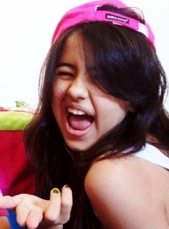 pode procurar voc não vai me achar.Eu criei um mundo só meu,em outra dimensão.Eu amo o meu tumblr.Sou doida,chata e feia. Isso contagia,cuidado :*