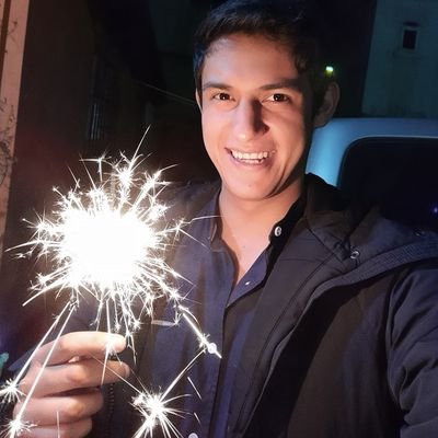 ¡Papá de Fiorella! 🌻
Mi dos brazos: las Relaciones Internacionales y la Ciencia Política.
La felicidad está en el respeto de la felicidad del otro.