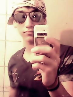 mitingah94's profile picture. 