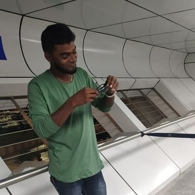 Vishwa_Shara713's profile picture. Be Honest