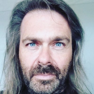Fudge maker, drums, supporting artiste , photography, tecki, cycling, Dr Doolittle, muso. driveclub addict. Here to entertain you fine folk..18+