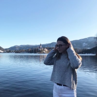 Anaamaaria10's profile picture. 