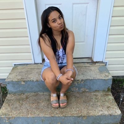 AveryaunaA's profile picture. new page✨ “God is within her she will not fall” Psalms 46:5 💕 snap: ayoo_aviry 💰👑💸