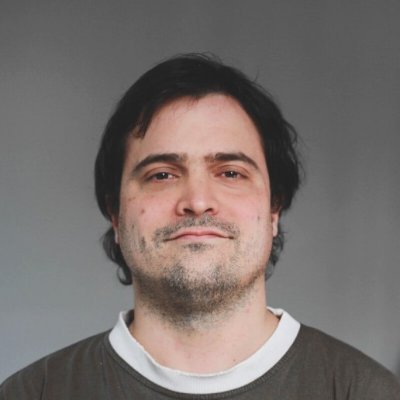Desenvolupador de software. Pare de dos nens fantàstics.. Aficionat a jocs de rol i de taula. Totes les meves opinions son personals