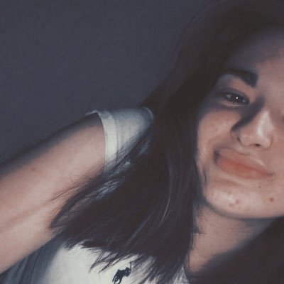 __elljonesx's profile picture. 📍Nuneaton 🥂22 ❤️ R x