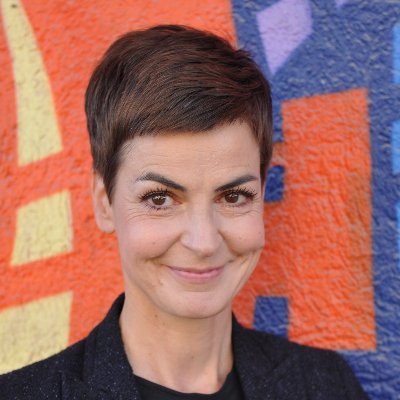 Communication Strategist & Diversity Consultant, twittert zu den gesellschaftlichen und wirtschaftlichen Strömungen moderner Arbeitskulturen