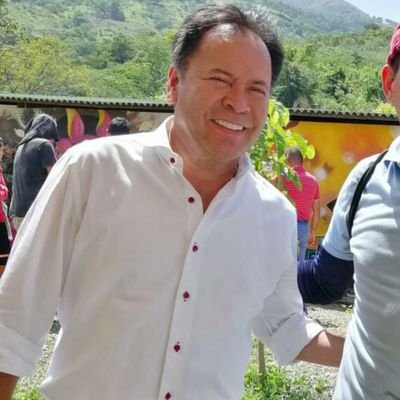 Líder Político. 
Exgobernador Norte de Santander 2106 - 2019