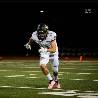 Gavin schepman ERHS 6'1 180lbsLWR/ATH🏈🏀💪🏾 class of 2020 💯 glory to god🙏🏾Multi sport athlete