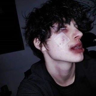 اي خساره كسبت بها نفسك اياك ان تسميها خساره.. INTPP
