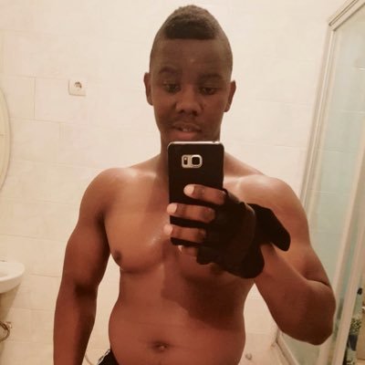 SandroBie's profile picture. Esportes Notícias Música Arte e Cultura Jogos txing txong