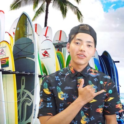 YouTuberとして活動しています‼︎ https://t.co/TOkMRZLWBz🏄♀️🌏☀️ 4ヶ月で初心者から中級者になることができました‼️🌈🏄♂️🌴🌊🌺✨ 動画を定期的に上げてるのでチャンネル登録してね🍉✨