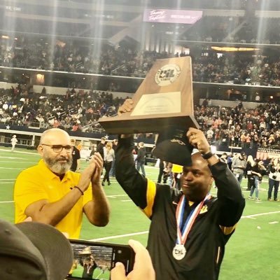 Athletic Coordinator/Head Football Coach at Fort Bend Marshall HS. Husband to @DrAlveda, Father to @janailwilliams and James III, Friend of God! Jer 29:11